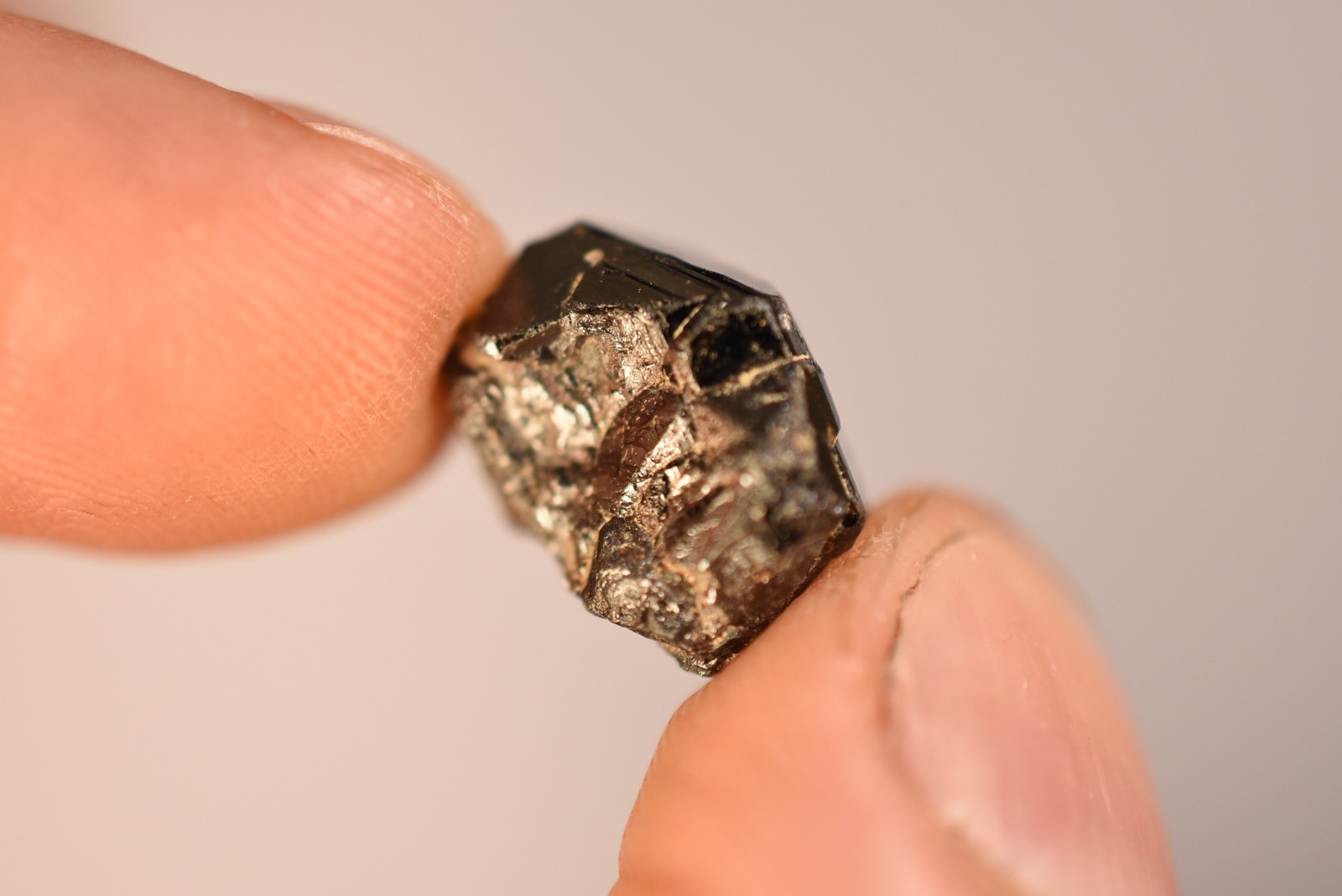 *AUSTRALIAN* CASSITERITE Crystal 1.6cm 6.5g Natural Tin Specimen, Elsmore NSW