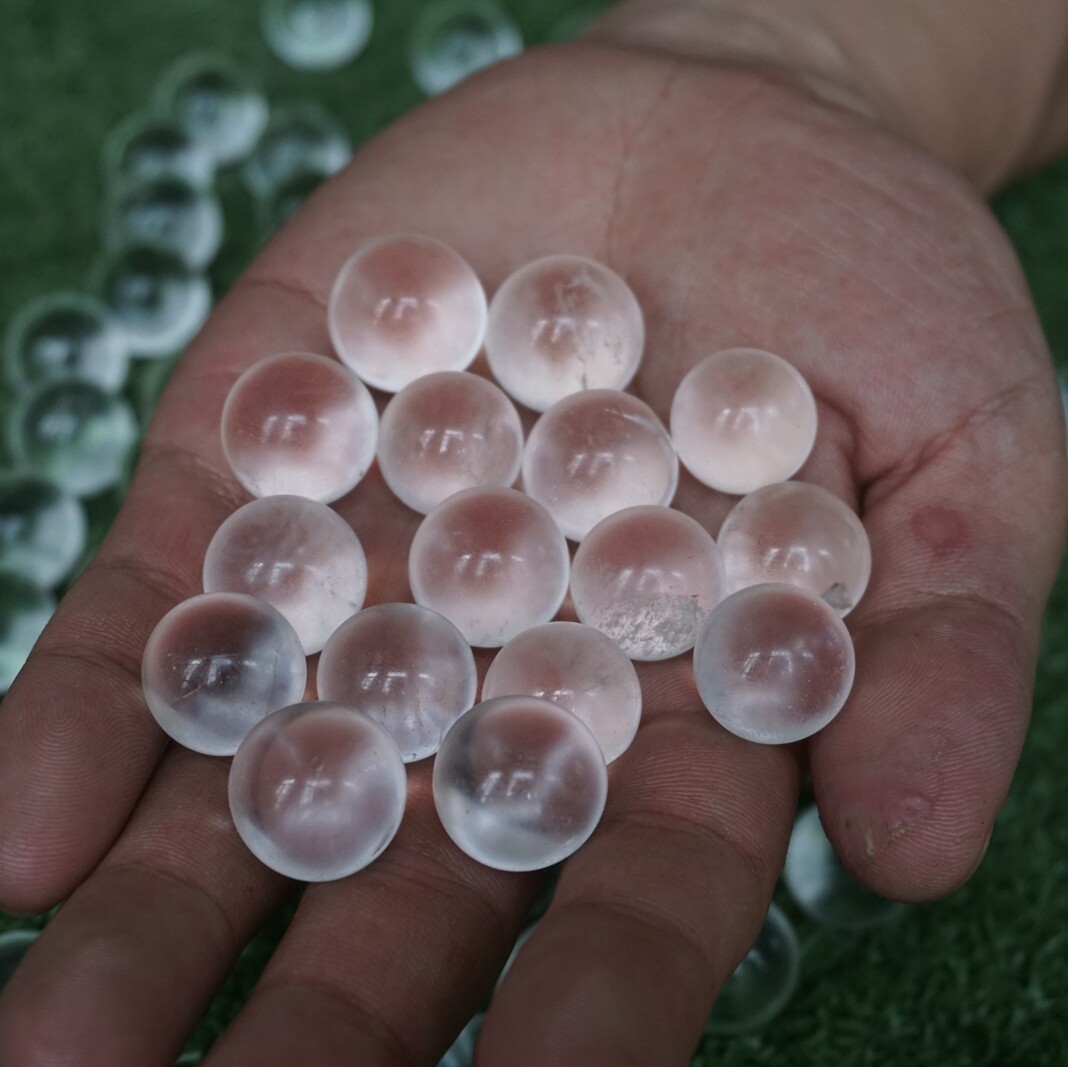 100Pcs Natural White Clear Quartz Crystal Sphere Ball Polished Healing 16-18mm