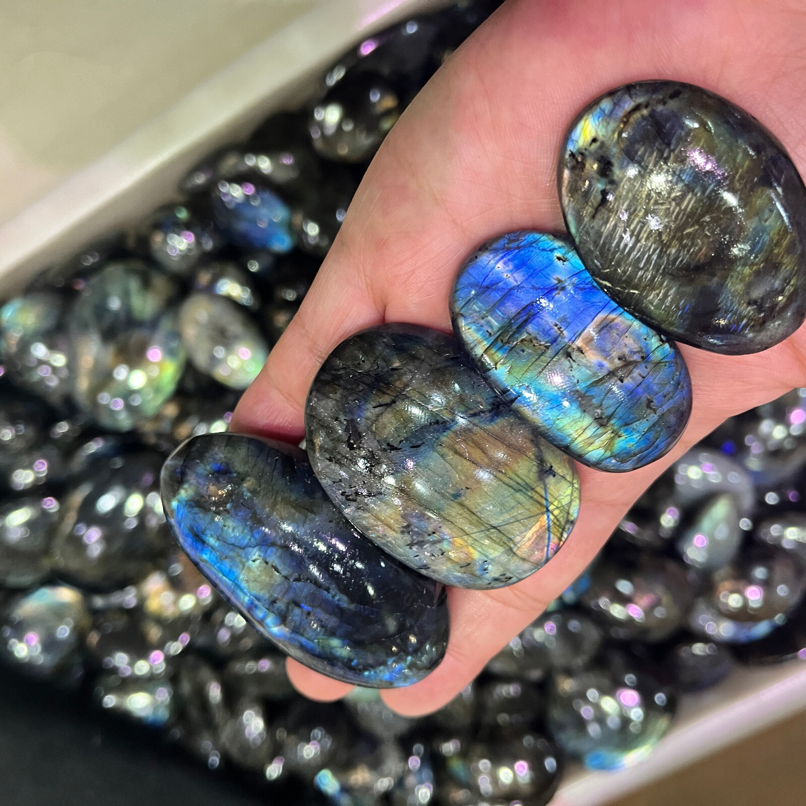 1PC Natural Colorful Labradorite Polished Crystal Quartz Palm Stone Rock Ore