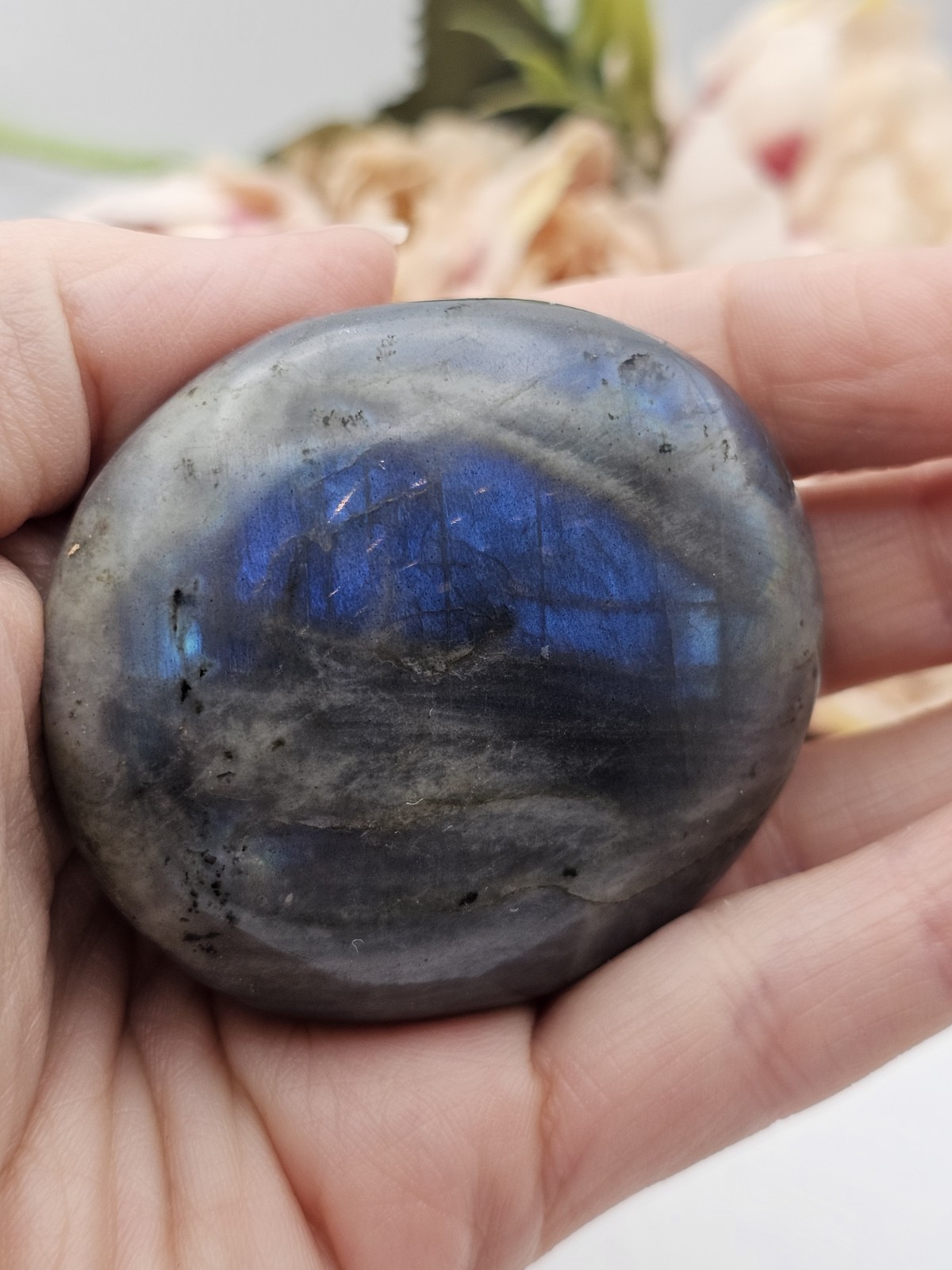 Labradorite crystal Palmstone Palm Blue Flash Lab 101g Stunning 5.5cm