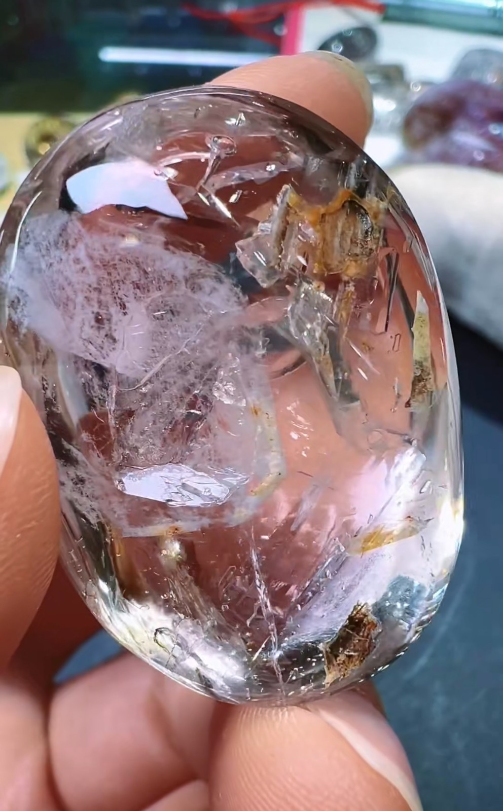 39*28*21mm Natural Enhydro Quartz Moving Water Drop Specimens Palm Reiki