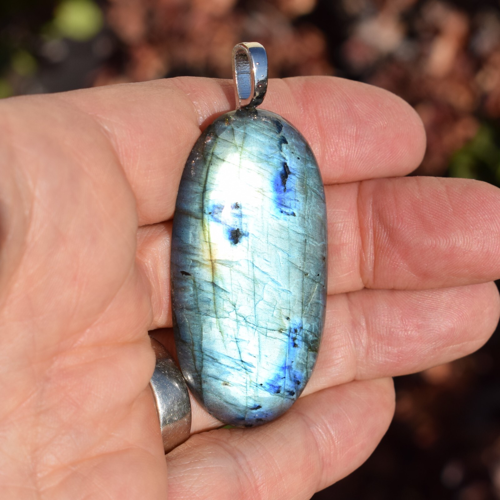 CHARGED Labradorite 122.80 Carats Pendant + 20″ Stainless Steel Chain & Charger