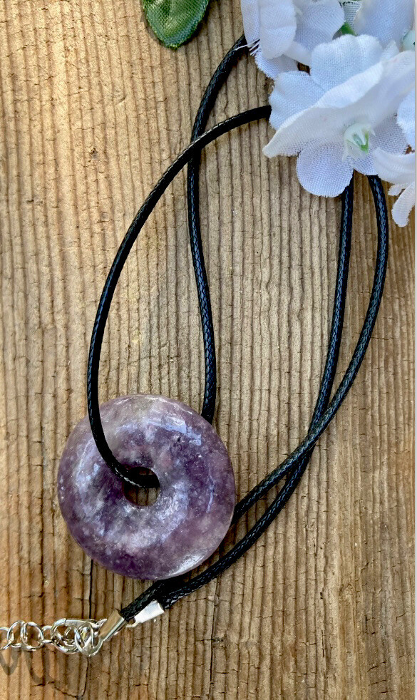 8.6g SPARKLY PURPLE LEPIDOLITE MICA CRYSTAL HEALING PENDANT (w/18” cord) SWEDEN