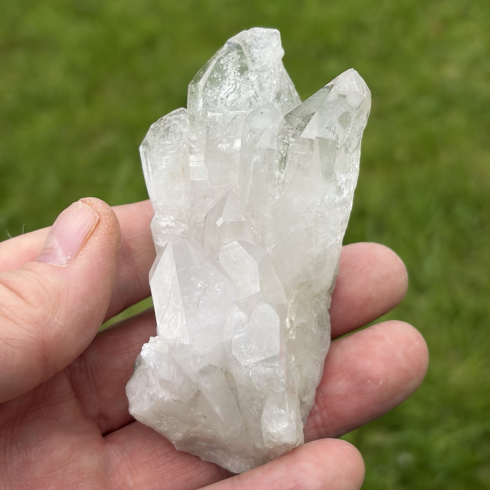 Clear Quartz Cluster Multiple Points Ex Pakistan 140 Grams Approx