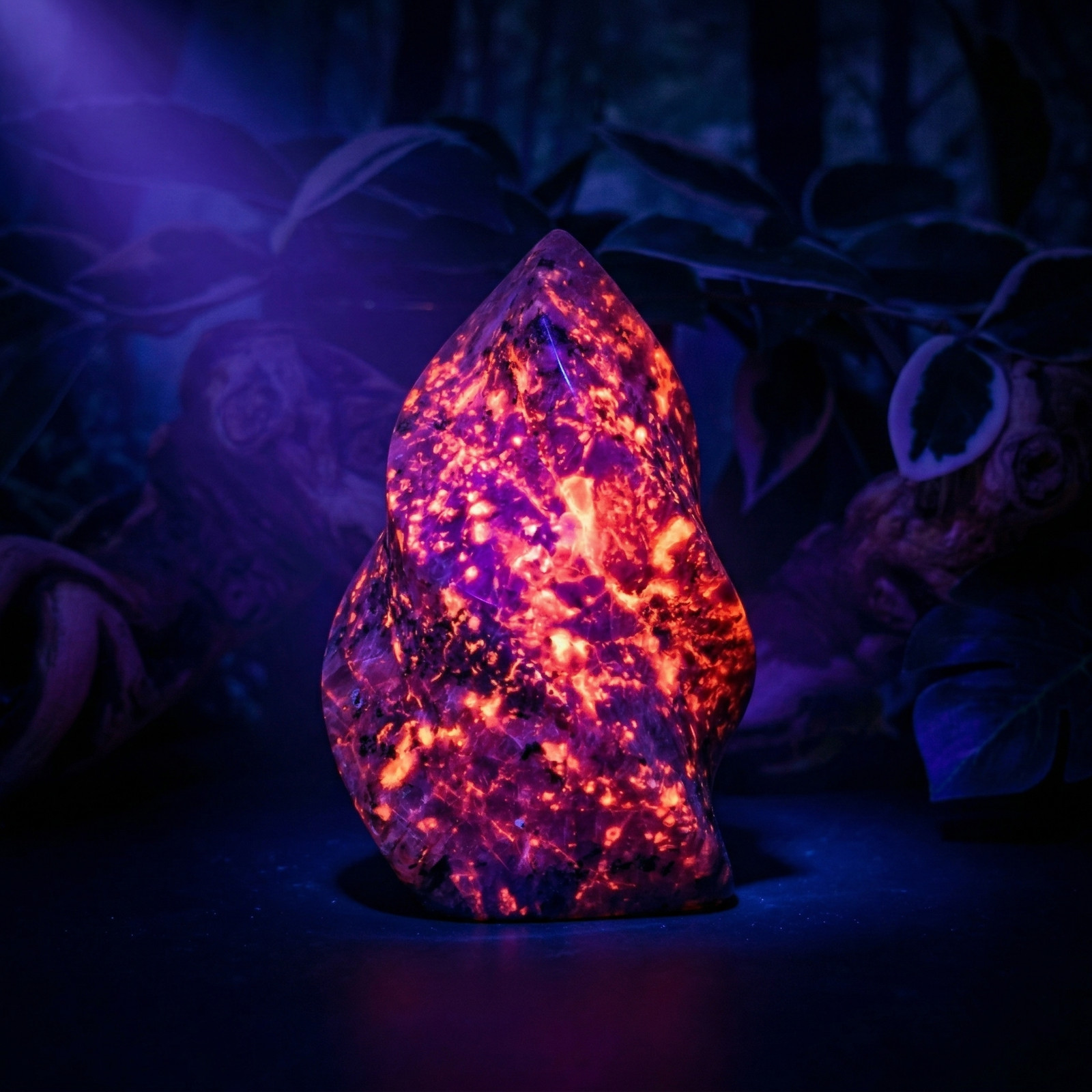 Natural Yooperlite Crystal Flame Glowing Fluorescent Sodalite Stone UV Reactive