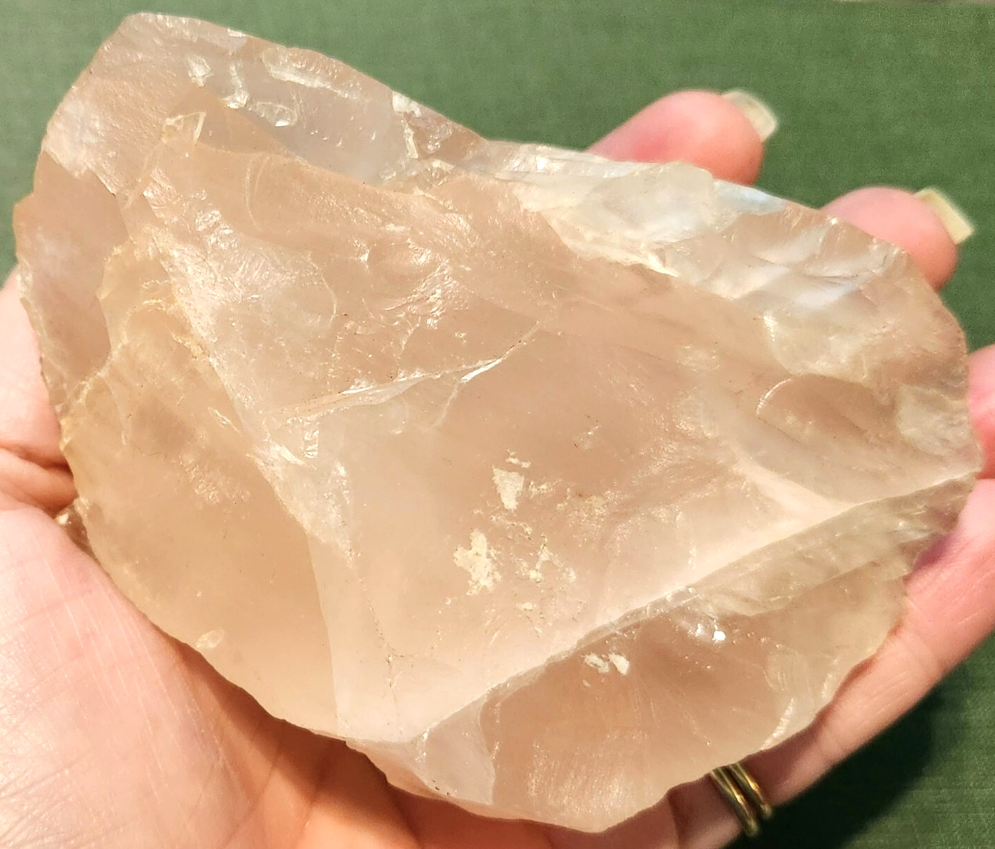 1 Pc of Rose Quartz 510 gm 1.12 lbs, Width 3” 7cm, Length 4” 10cm, Height 2″ 6cm