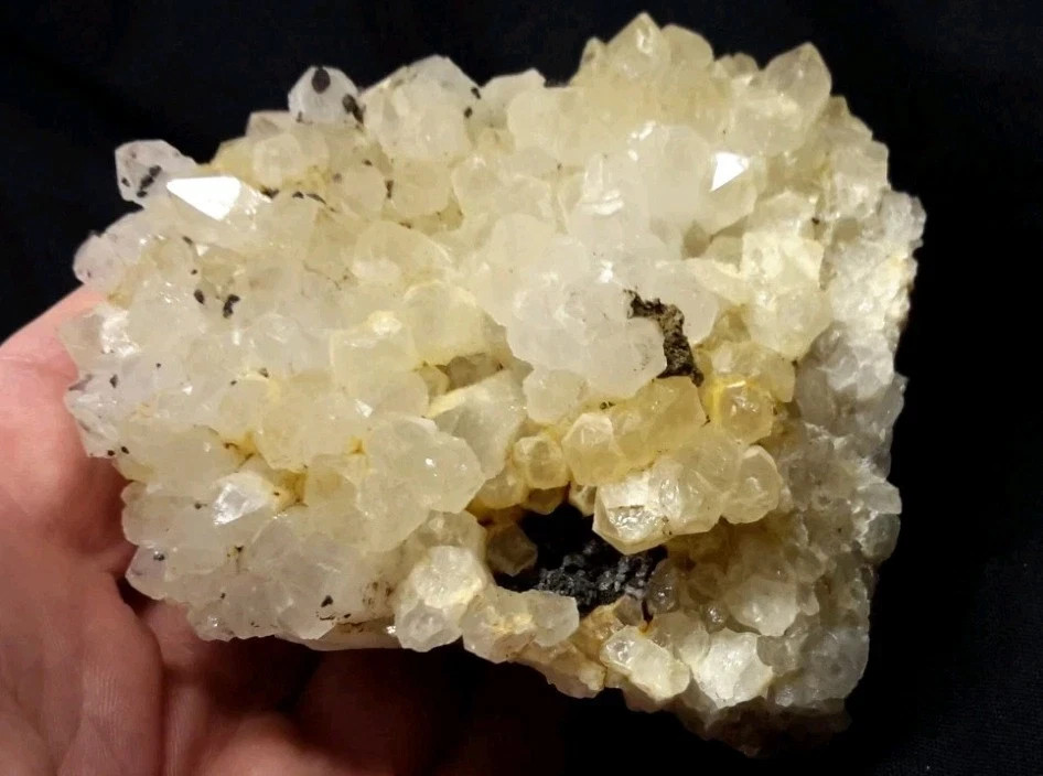 1LB 2 oz Natural 3.5″ QUARTZ Cluster from Chihuahua, Mexico