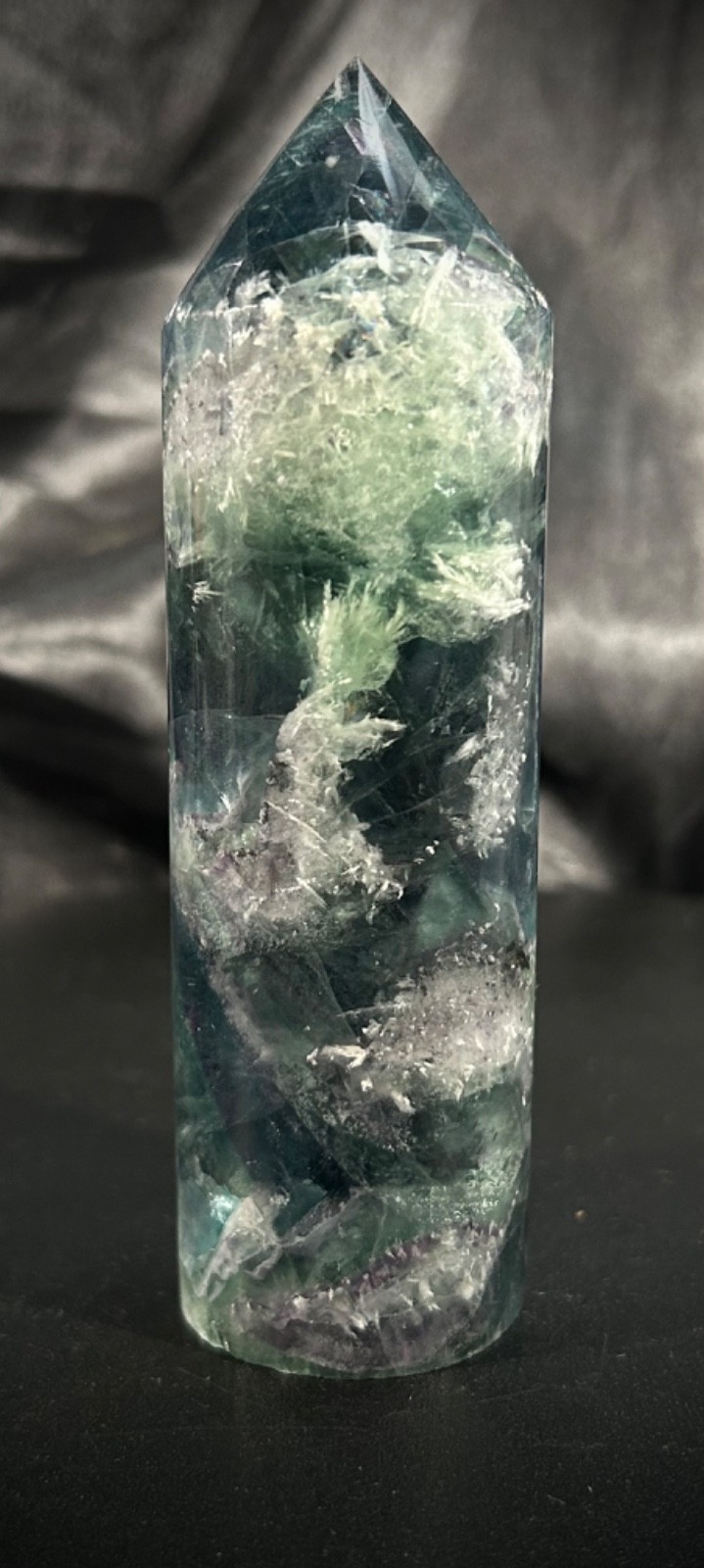 4.5″ Incredible Blue Rainbow Feather Fluorite Cylindrical Tower 10.8oz(307 gram)