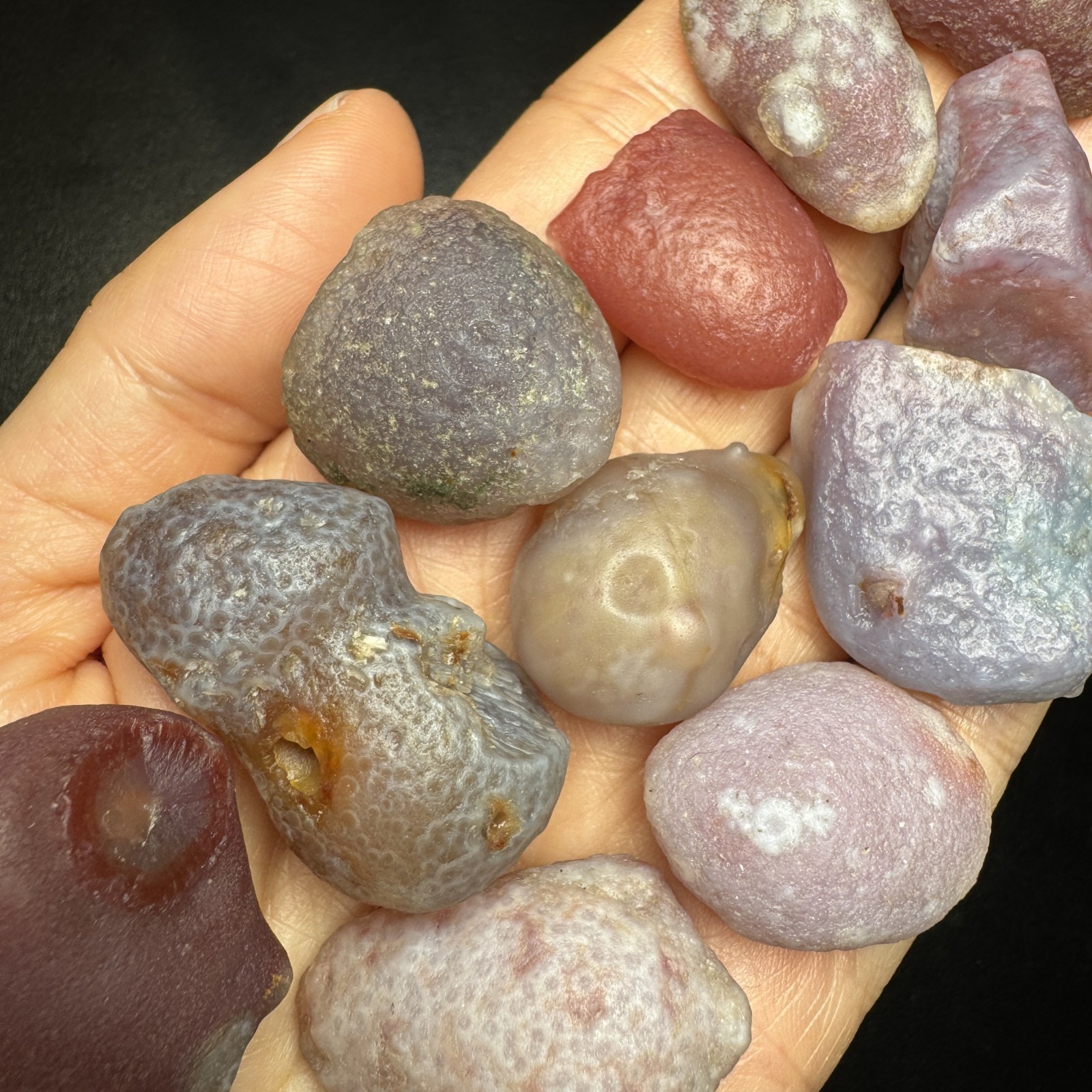 12pieces/166grams Raw Alxa Gobi Sugar Heart Agate Lot, Mongolia-6011