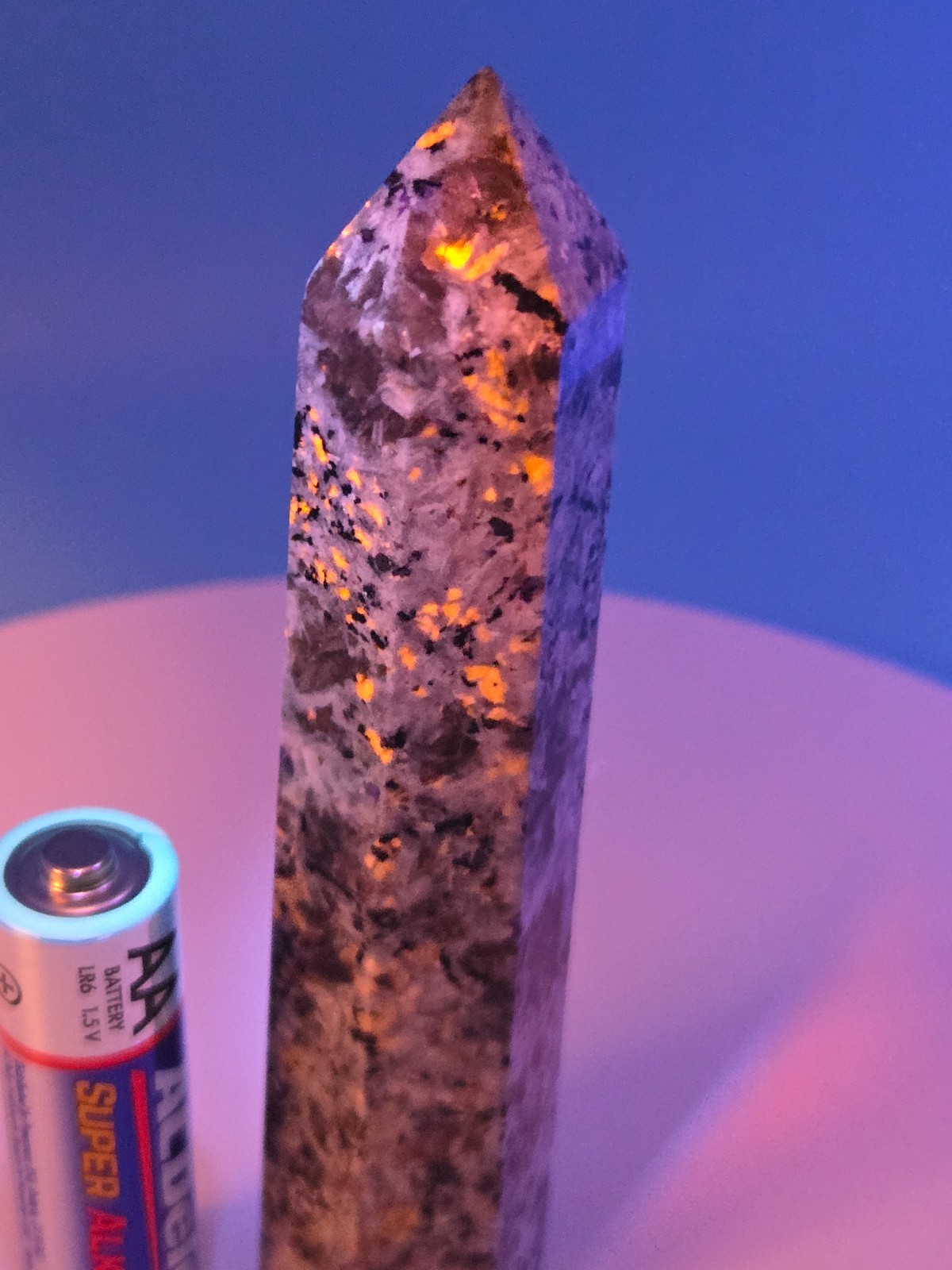 Yooperlite Tower 79g 4in B3