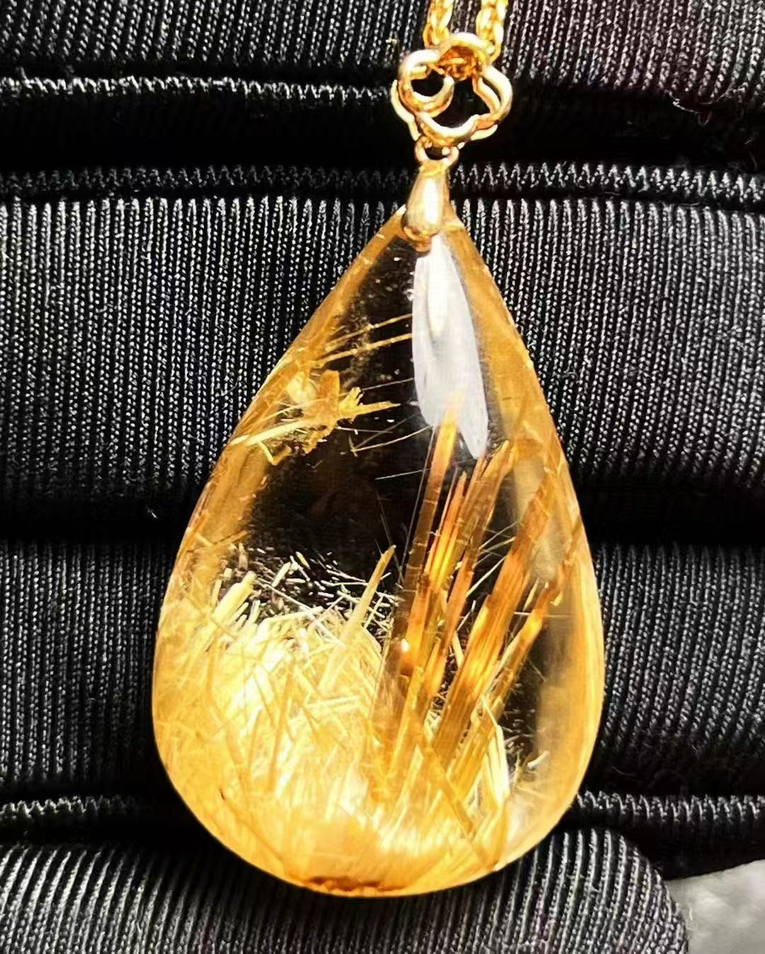 35*22*13mm Natural Gold Rutilated Quartz Titanium Crystal 18k gold Inlay Pendant