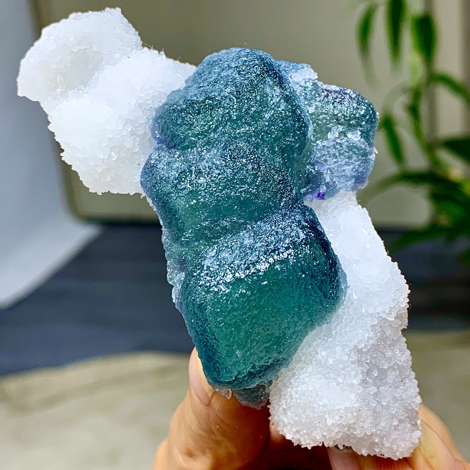 117G Natural fluorite blue-green dual color crystal mineral specimen, Zhejiang
