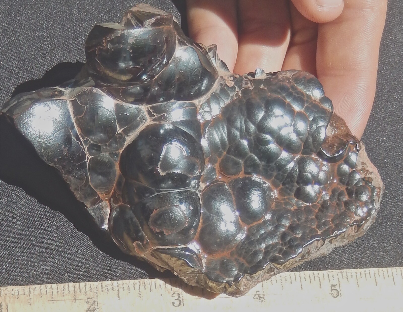 HEMATITE KIDNEY ORE BOTRYOIDAL LARGE CRYSTAL SPECIMEN 1.14 LBS or 518 GRAMS