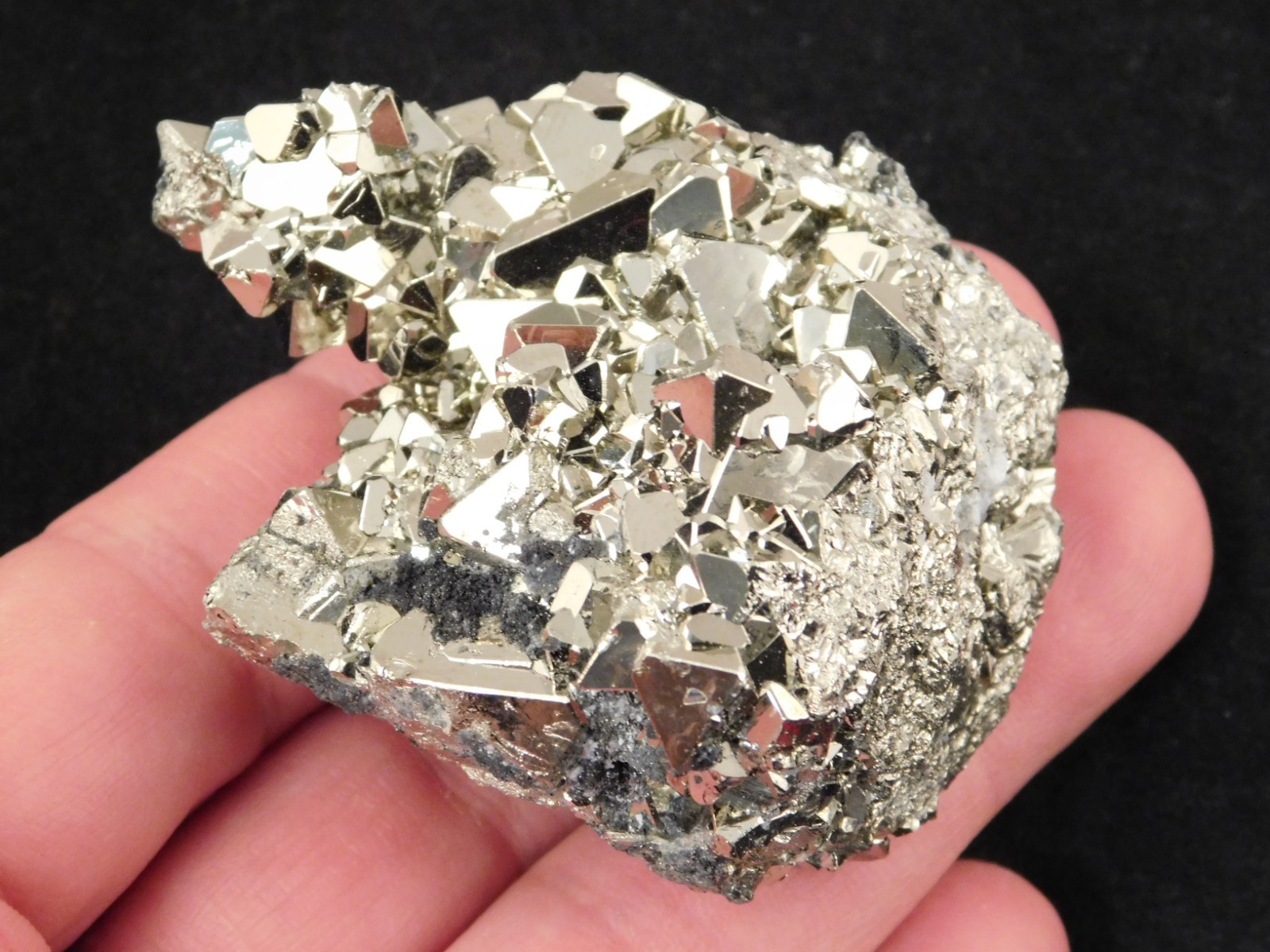 PYRAMID Shaped Crystals! AAA Tetrahedron PYRITE Crystal Cluster Peru 190gr