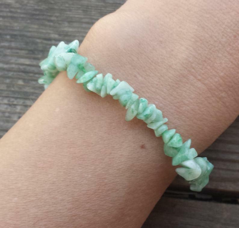 NATURAL GREEN AVENTURINE STONE GEMSTONE STRETCHY CHIP BRACELET
