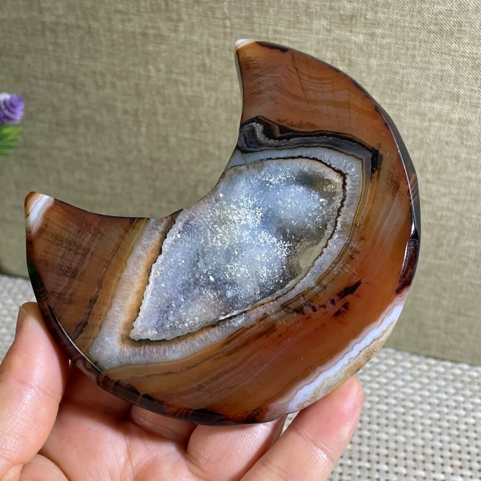 178g Natural striped agate crystal moon shaped quartz healing
