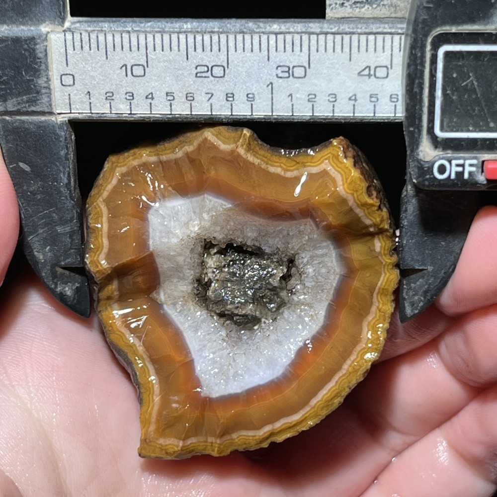 Half Rough Agate ore crystal Achat Nodule Chinese bloody battle Agate 70g D613