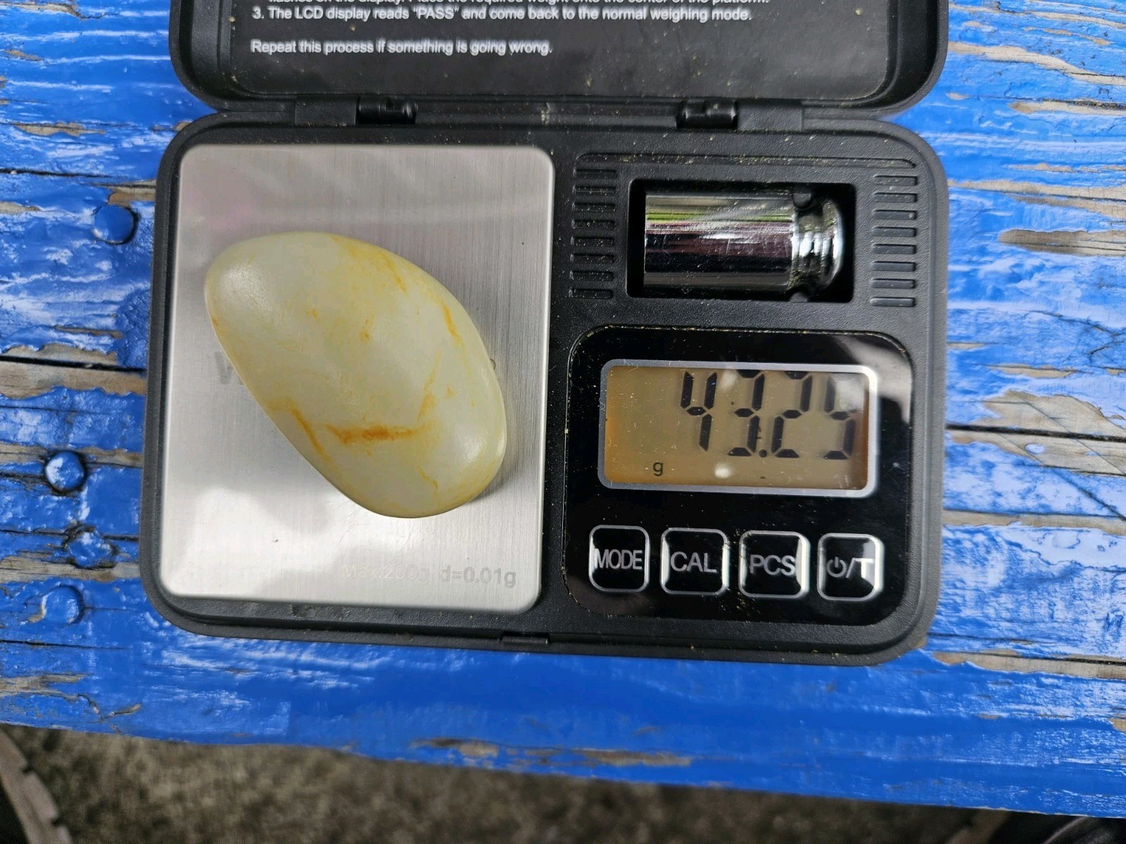 Natural Hetian White Nephrite Jade Pebble 43g Yellow Skin River Stone 和田玉白玉