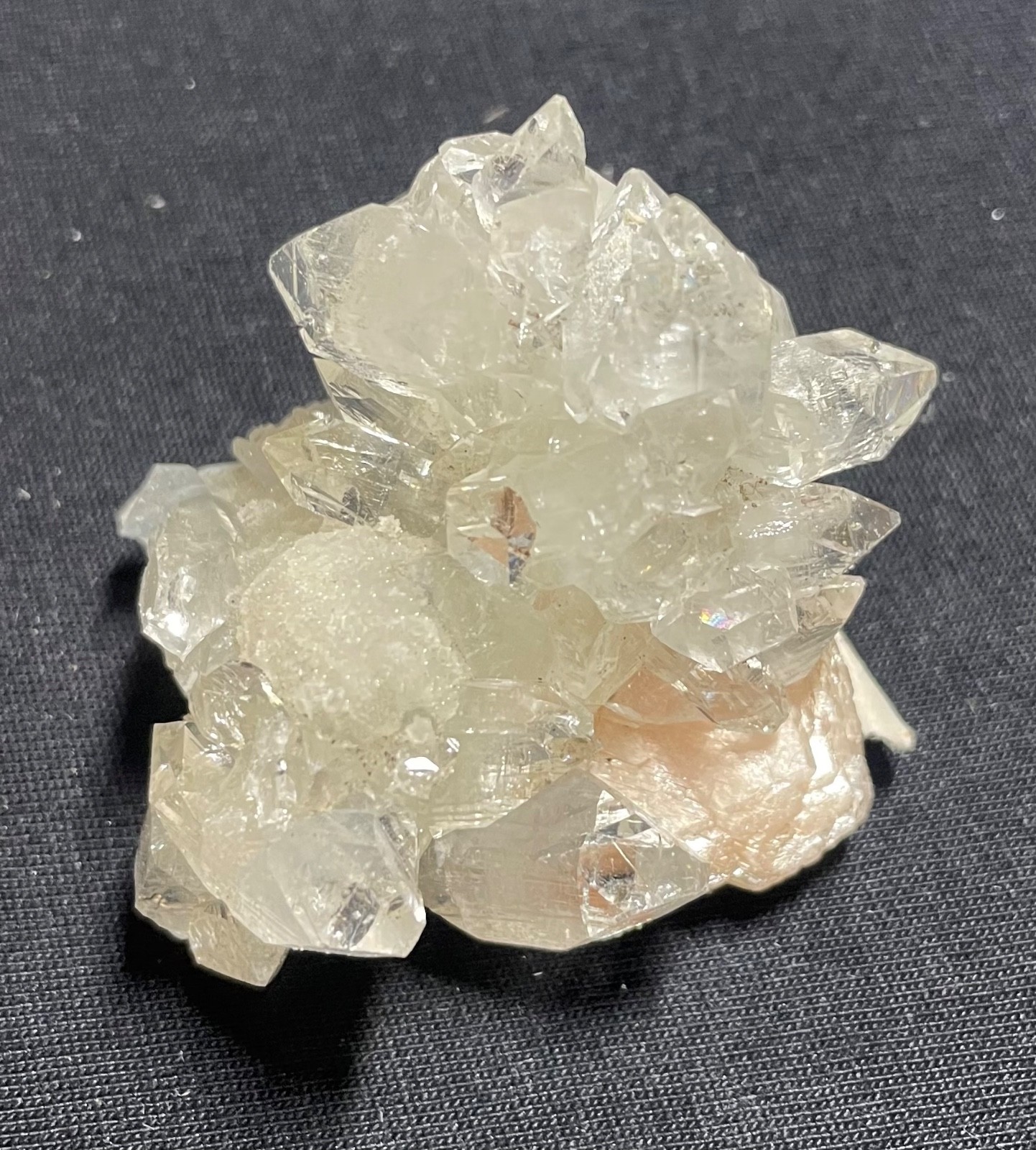 Natural stilbite w/ clear crystal specimen 4 pieces 148 gr