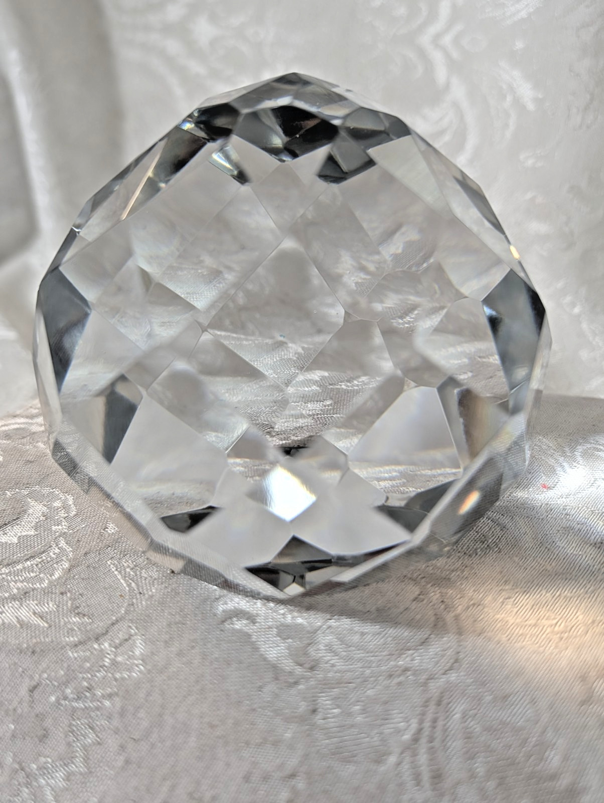 Clear Cut Crystal Sphere 100mm Faceted Gazing Ball Prism Suncatcher