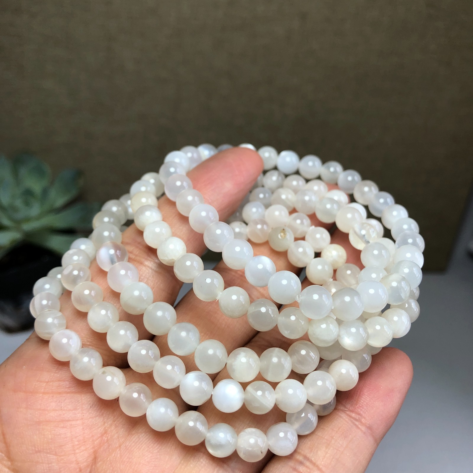 5Pcs Wholesal Natural White Moonlight Stone bracelets Crystal ball sphere 6mm