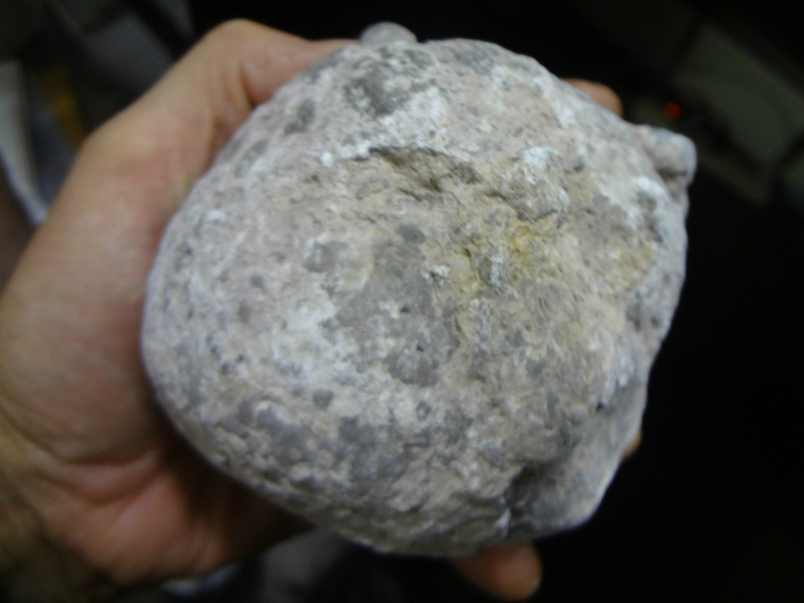 1 BEAUTIFUL 4 INCH DRUZY MIST MEXICAN HOLLOW GEODE. JUST GORGEOUS. UNCUT