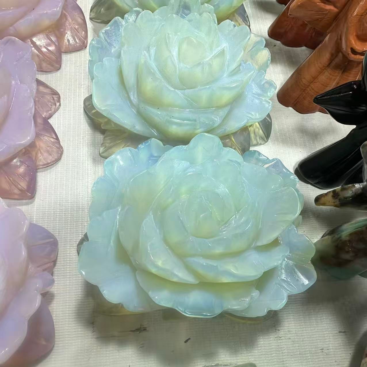 1pc White Opalite Stone Quartz Hand Carved Flower Reiki Healing Decor Gift