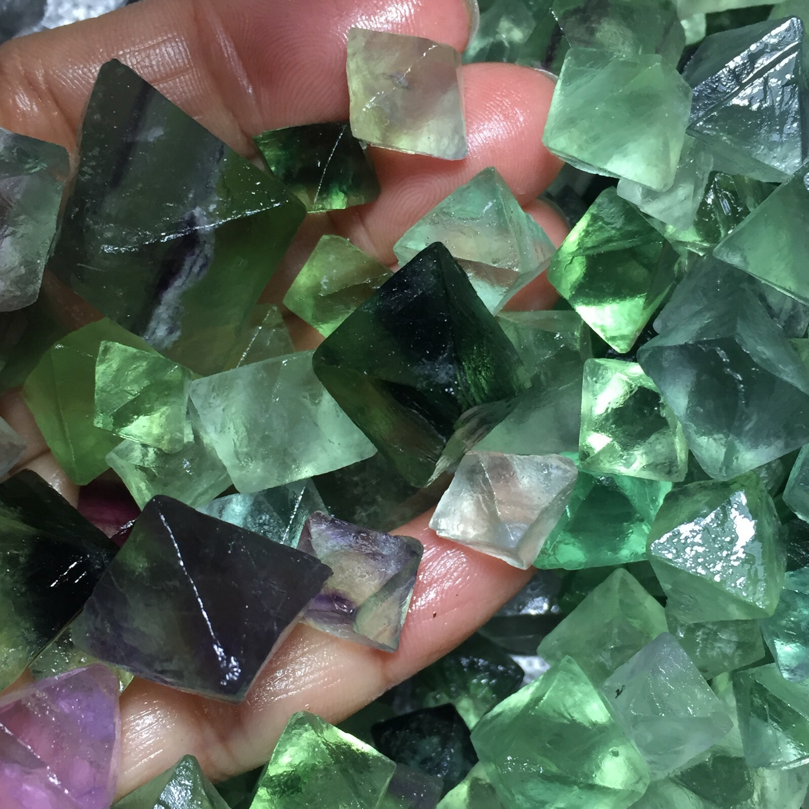 1000g Mix Bulk Octahedron Fluorite Stone Crystal Rainbow Colorful Tumbled Stones