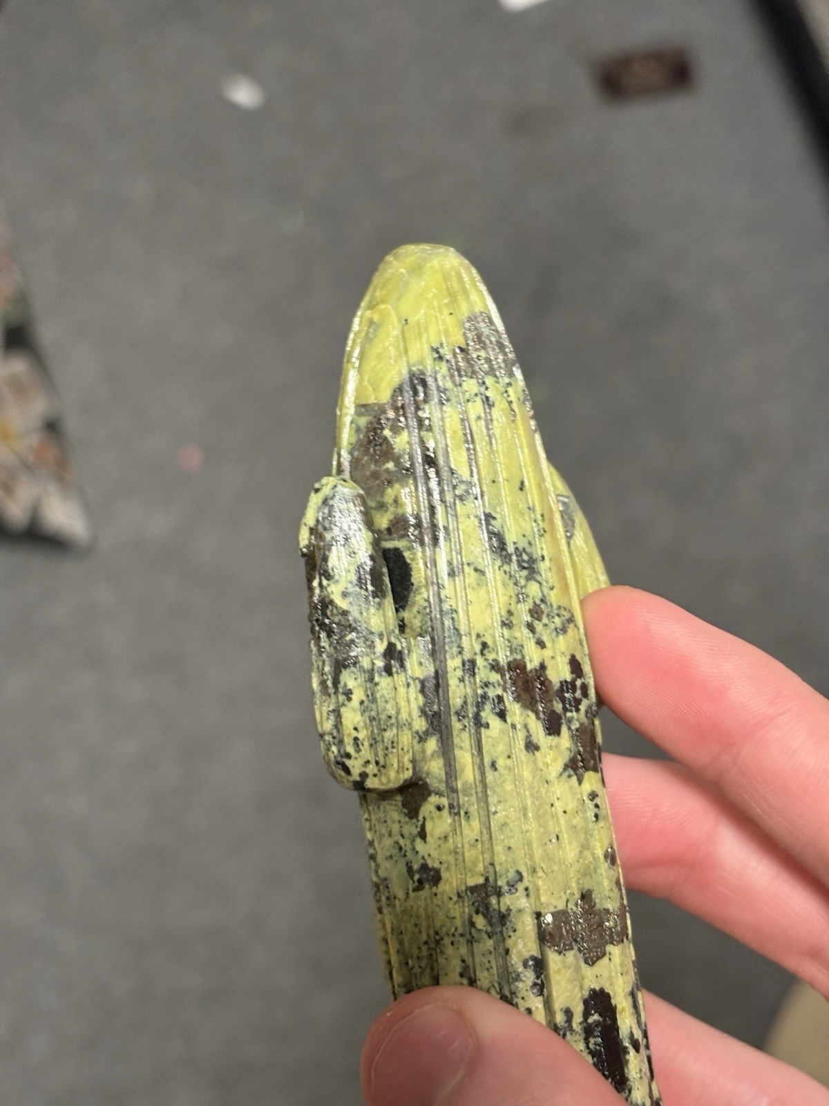 Light Green Serpentine hand carved piece 237g, 4.5inches Tall from Peru
