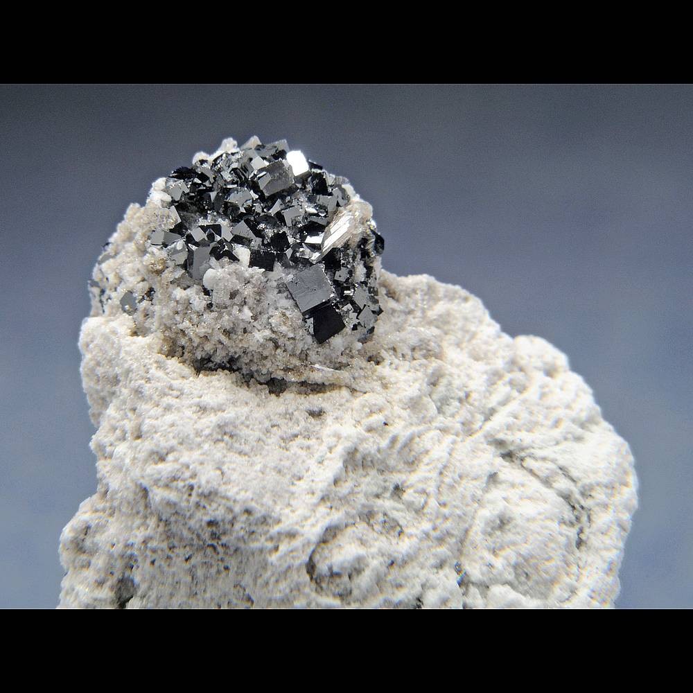 RARE GARNET PSEUDOMORPHED HEMATITE & FELDSPAR BIXBYITE MINERALS CRYSTAL-MIN