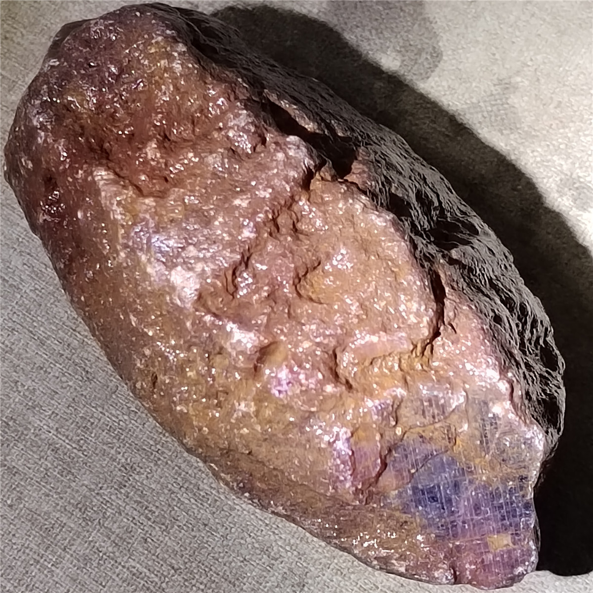 423g Ruby Raw Hexagon Corundum Crystal Triangular Mark Record-keeper Specimen