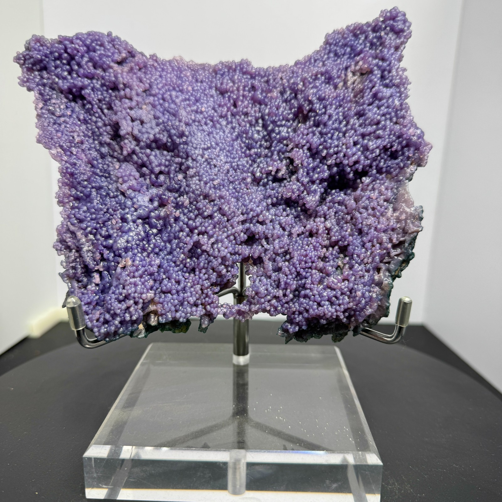 695G Natural purple grape agate quartz crystal granular mineral specimen