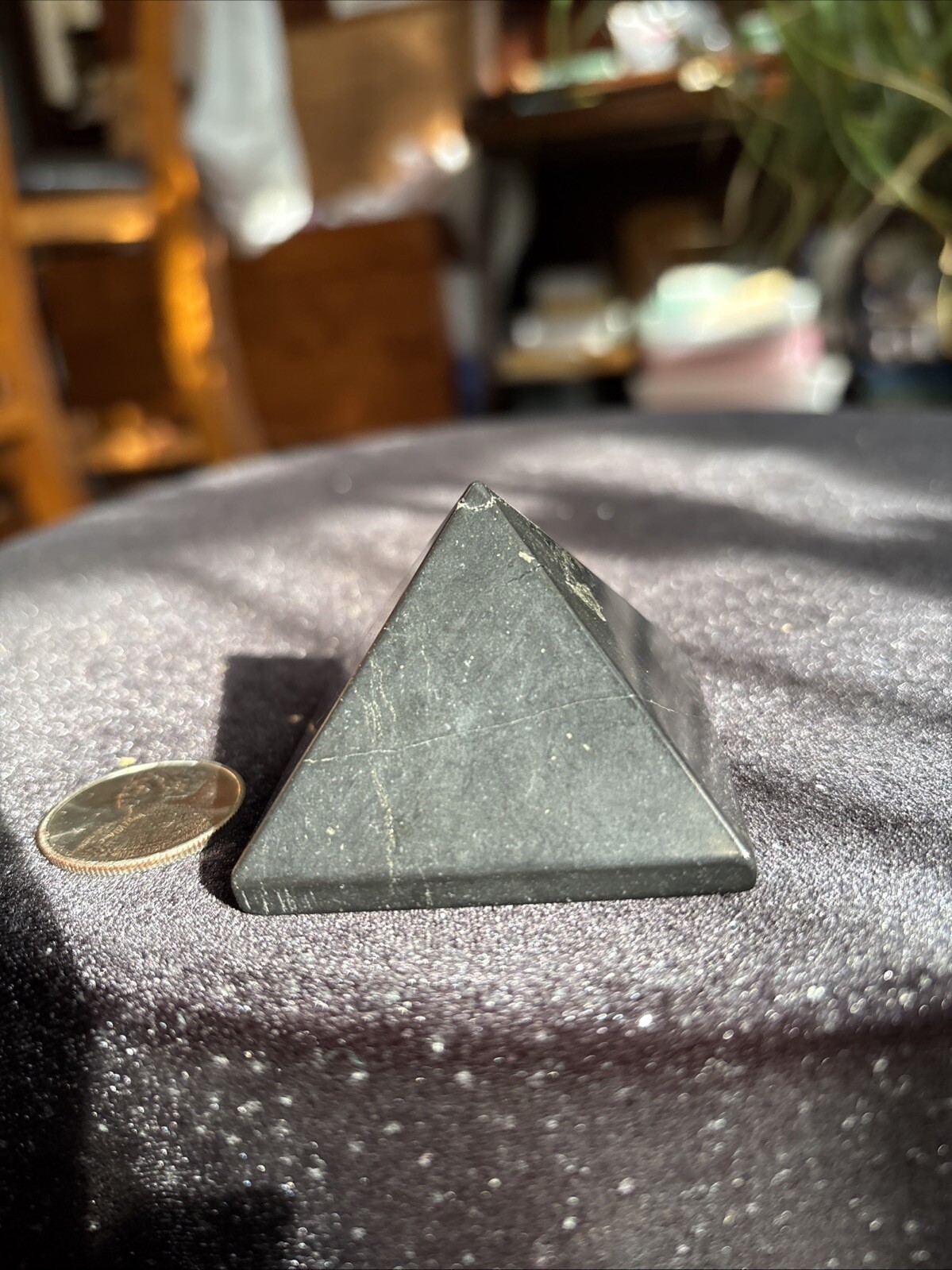 2″ x 1.4″ H Shungite Pyramid 96 grams