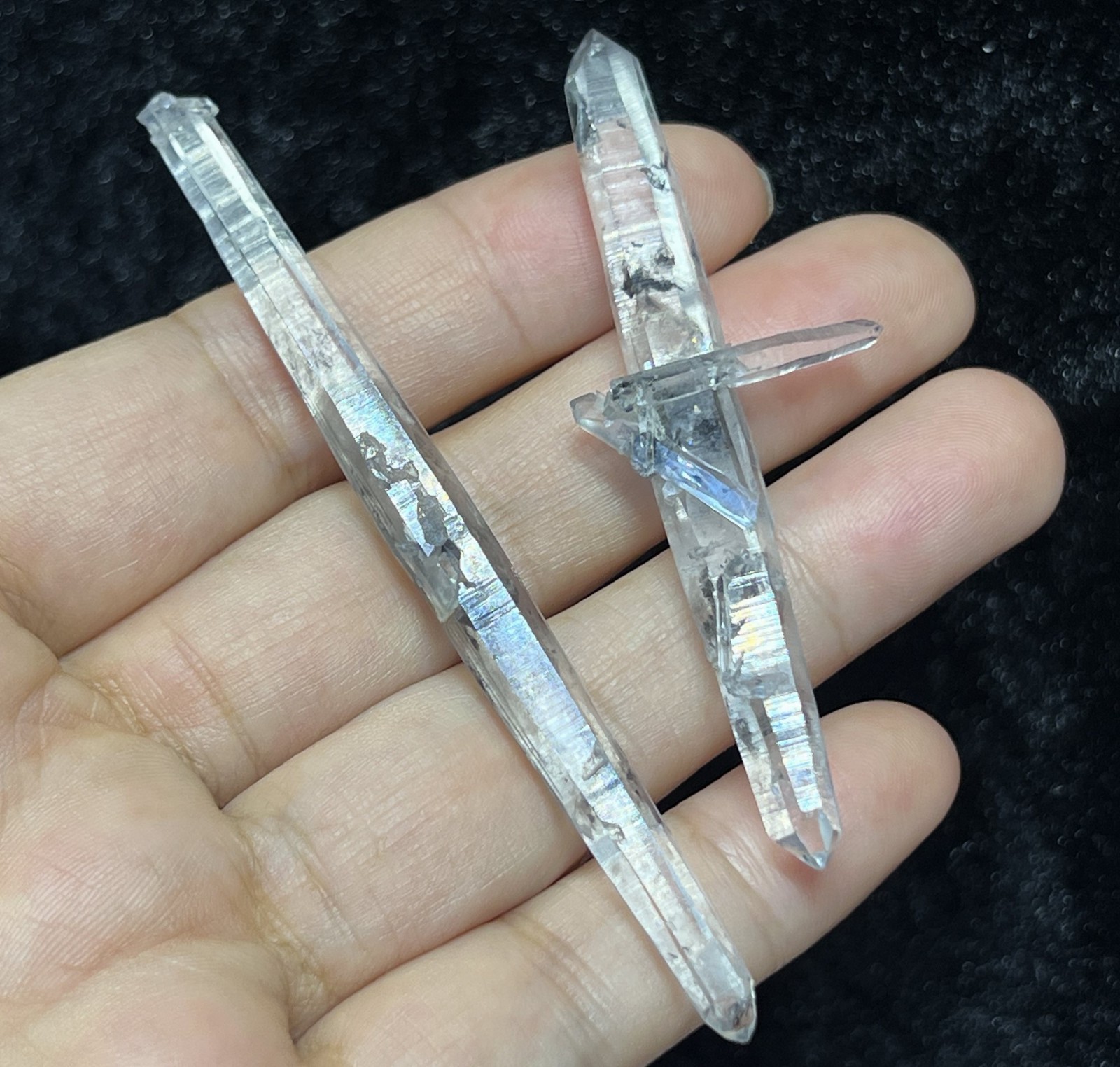 2pcs=USD35, FLOATER – Tibetan Quartz with Black inclusion