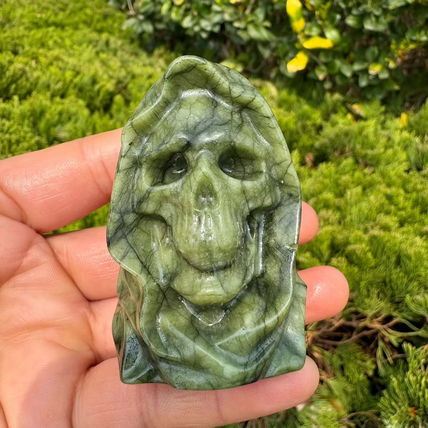 1pc Natural Green Jade Quartz hand-Carved Skull Crystal Reiki Healing Decor