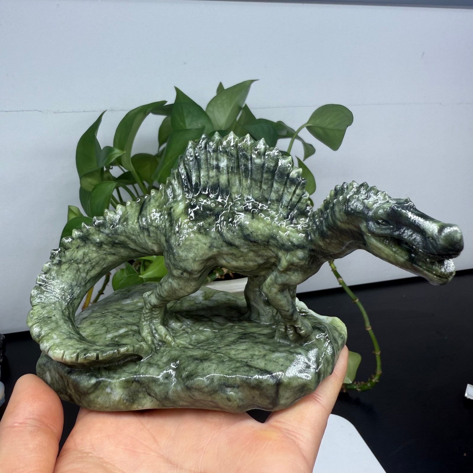 5.6″ natural Green jade Spinosaurus Skull Quartz Crystal Carved Reiki Healing