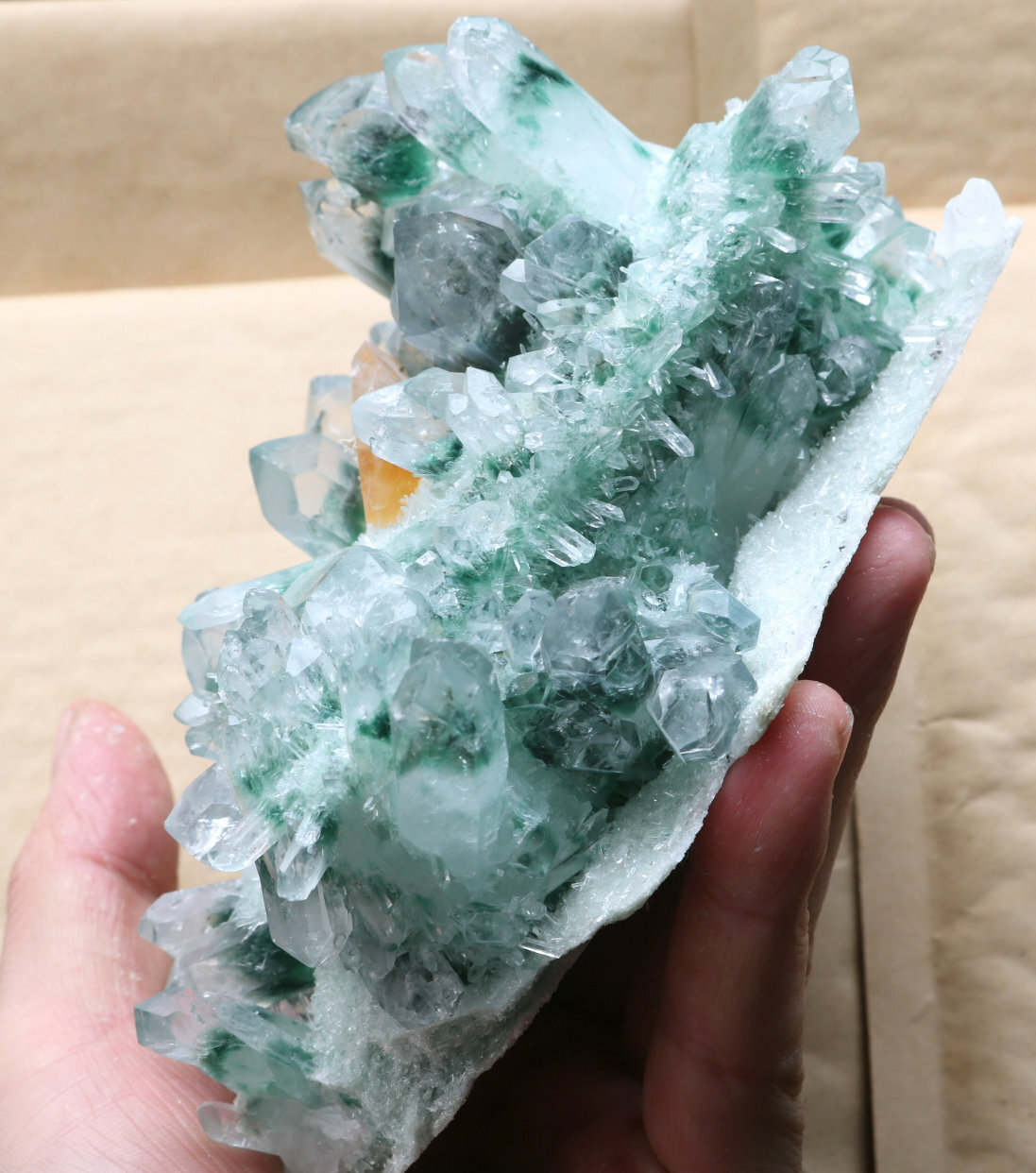 1025.9g New discovery green ghost Yellow crystal clusters of mineral samples