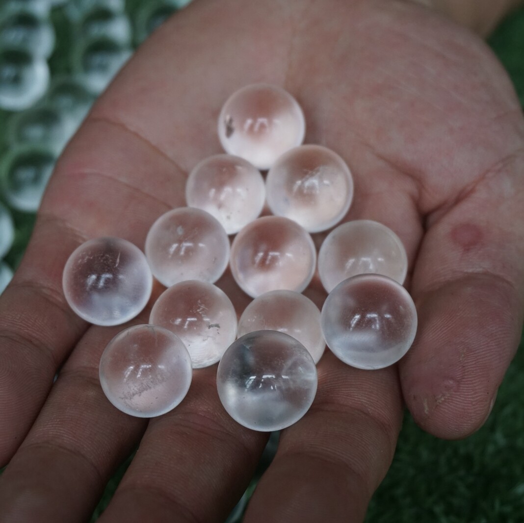 100Pcs Natural White Clear Quartz Crystal Sphere Ball Polished Healing 16-18mm