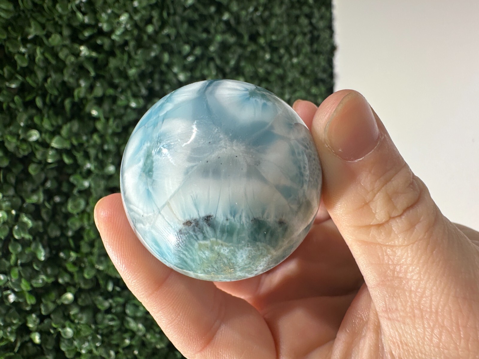 NATURAL DOMINICAN REPUBLIC PRETTY LARIMAR SPHERE 1.6 INCHES ROUND
