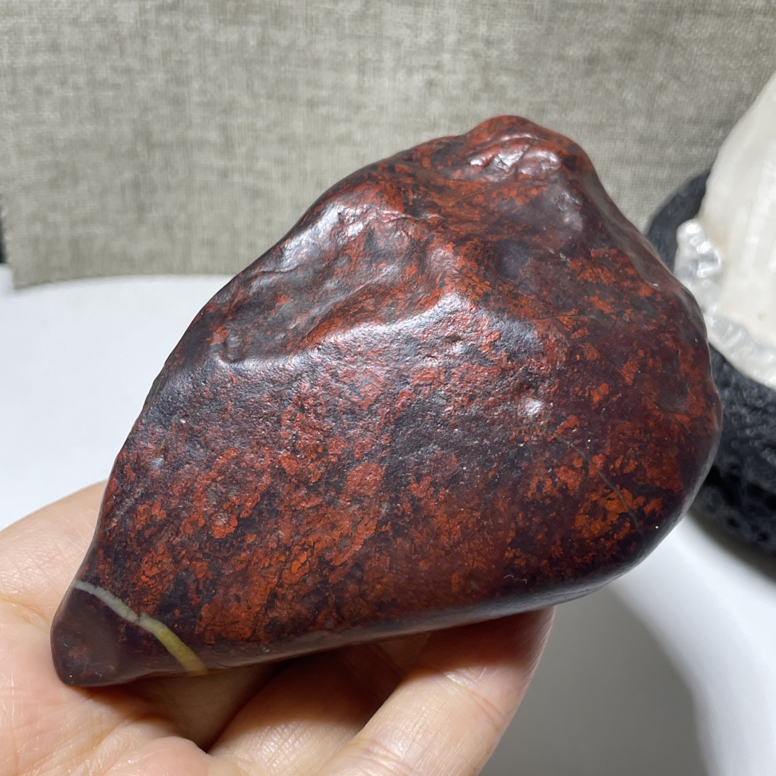 258g Natural Iddingsite meteorite specimen raw stone from China a2216