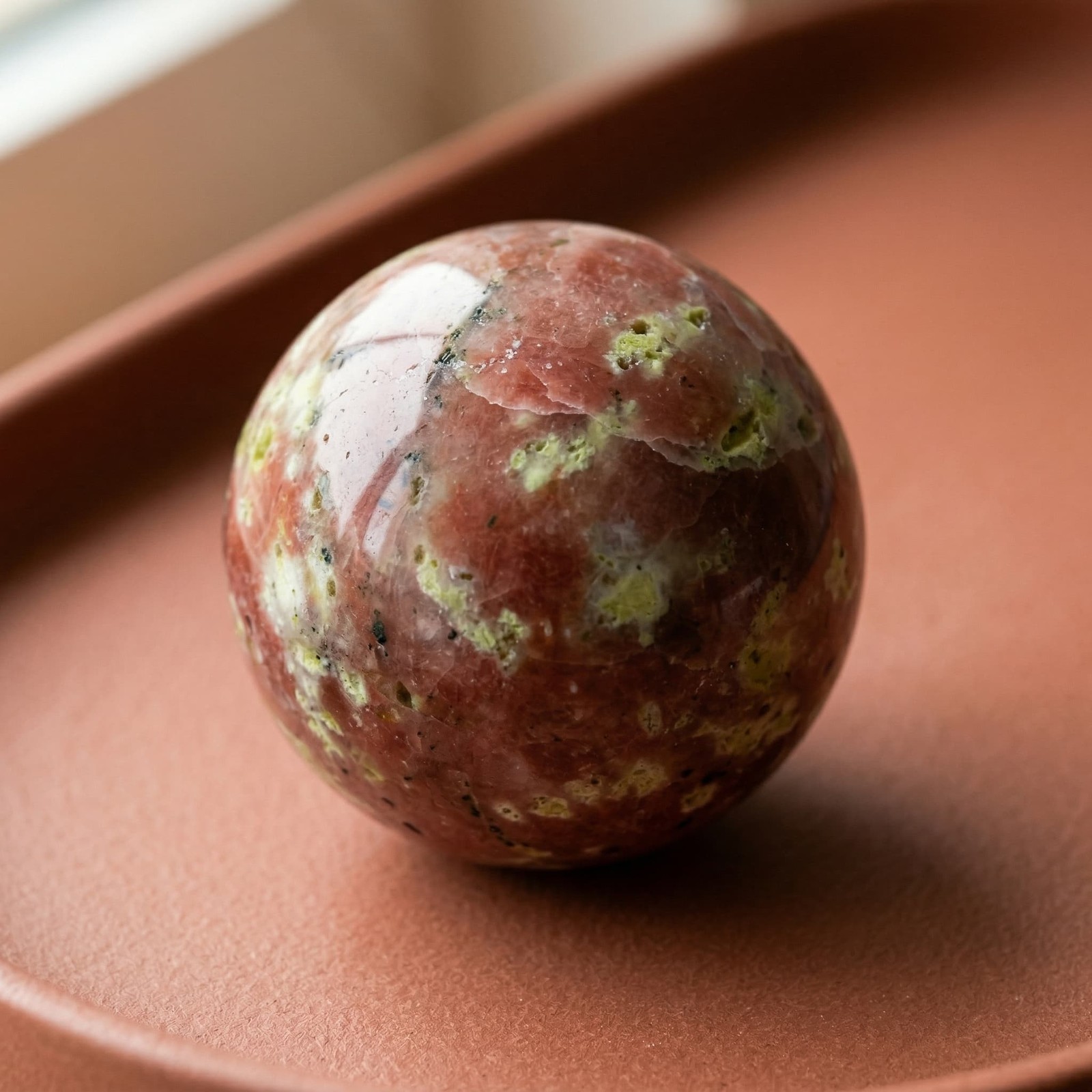 Random Peach Blossom Tourmaline Sphere Crystal Ball Healing Decor Gift Mineral