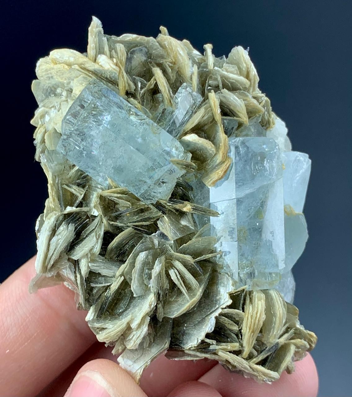 347 Carat Aquamarine with mica Crystal Specimen From Pakistan