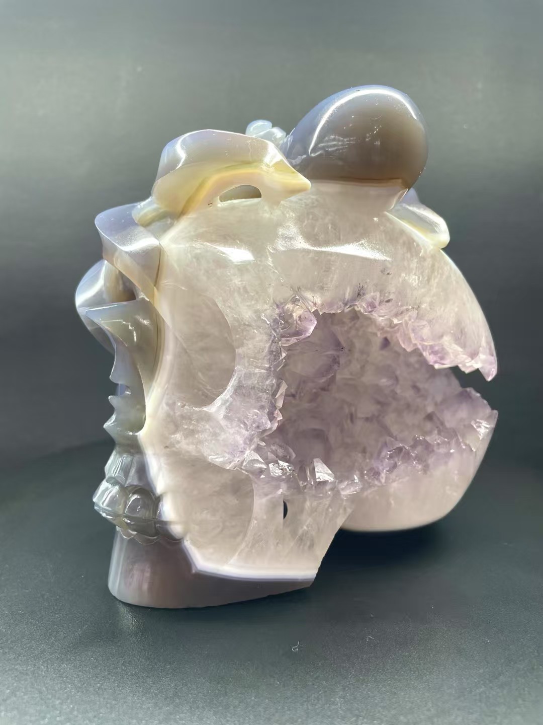 4.25LB top Natural quartz agate crystal geode hand engraving octopus skull