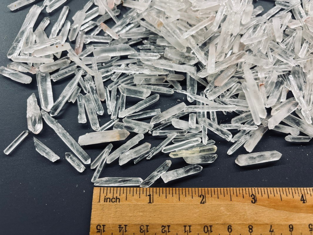 200pcs+ Tiny Natural Clear Quartz Crystal Points 1/2Lb Terminated Wand Healing