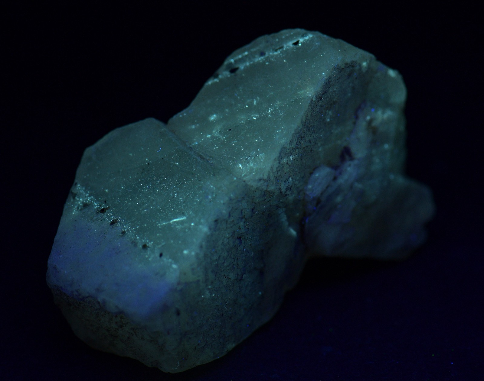 Fluorite crystal with Chalcopyrite inclusions. Cave in Rock, Illinois. 55 grams.