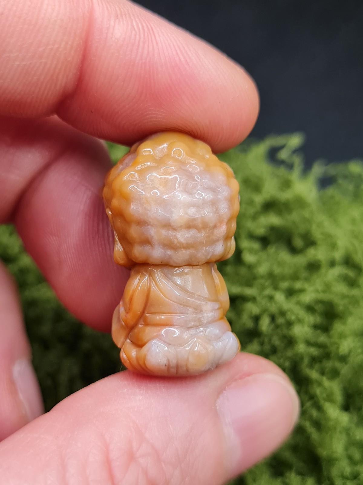 Cute Mini Alashan Agate Buddha Crystal Carving 2,5cm 7,5g Inner Mongolia