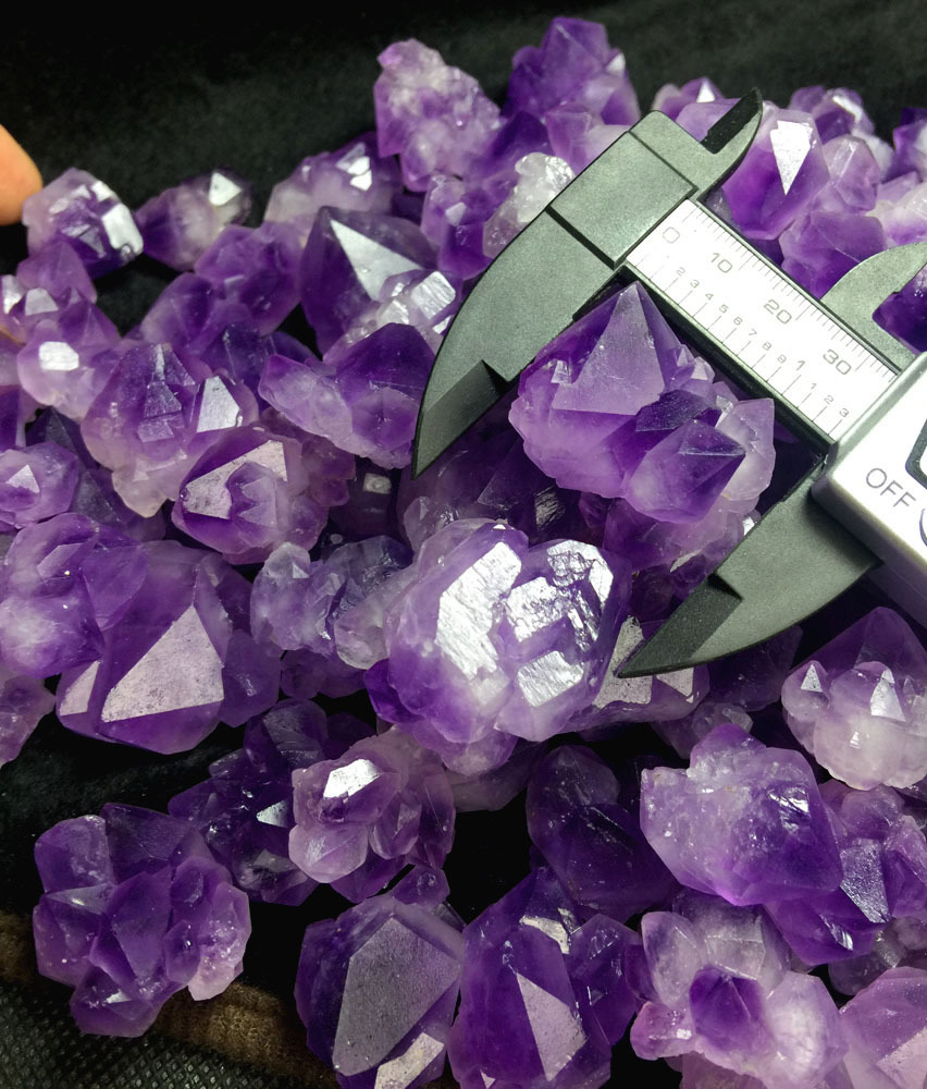 1PCS Raw Natural Beautiful Amethyst Skeletal Quartz Crystal Specimen