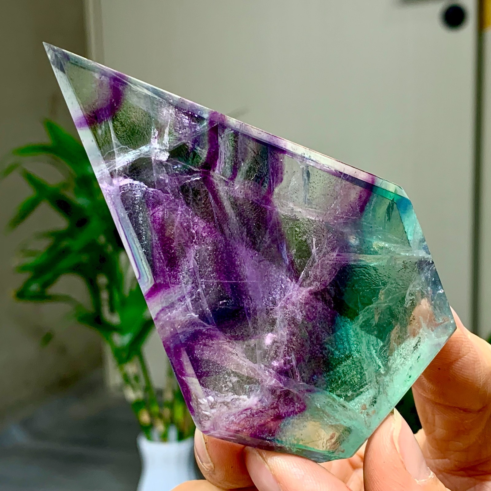 133G Natural rainbow fluorite crystal water droplet obelisk crystal healing A578