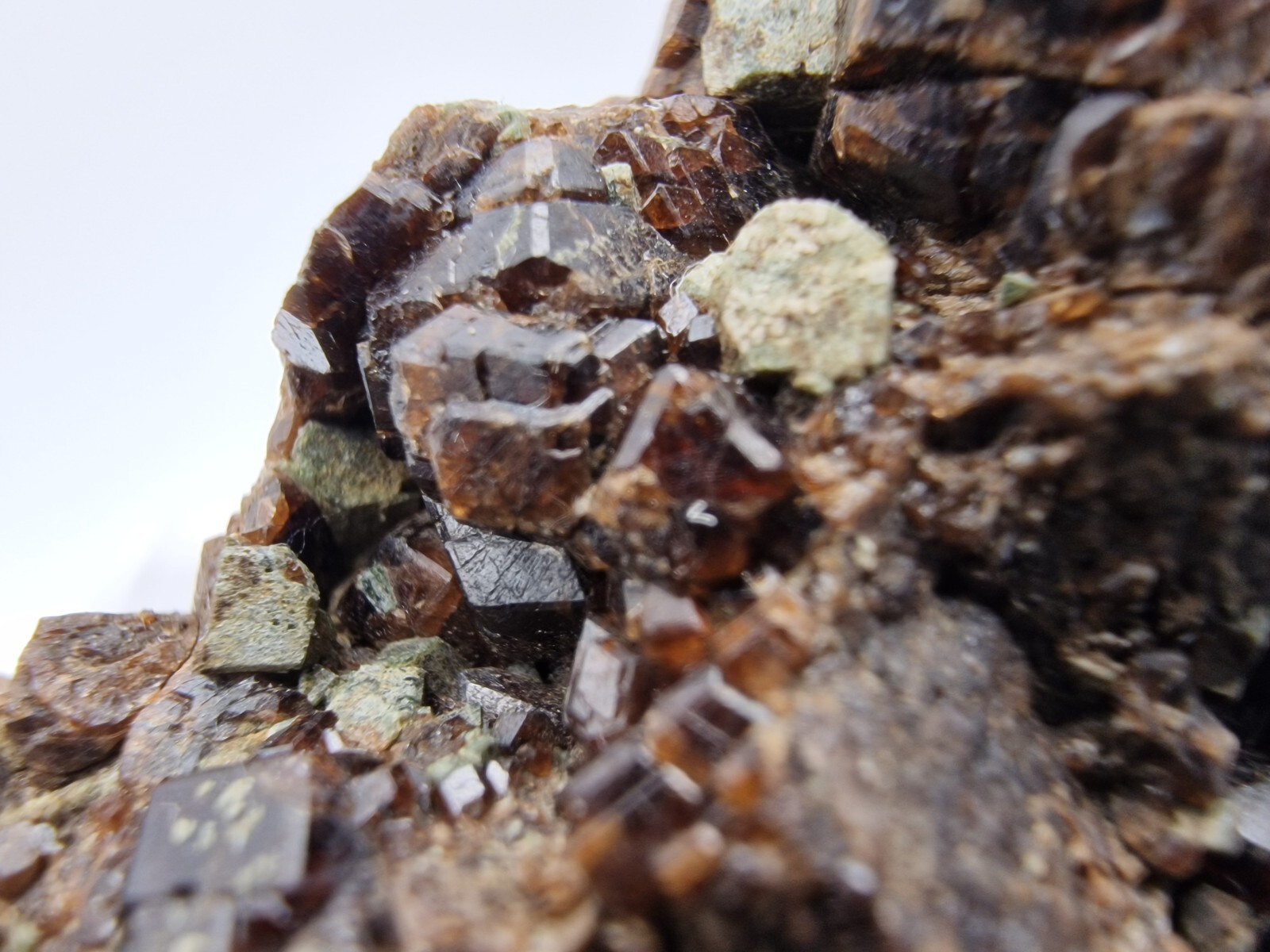 Garnet Crystals , 196g From Grönsjöberget , Borlänge, Dalarna , Sweden #6