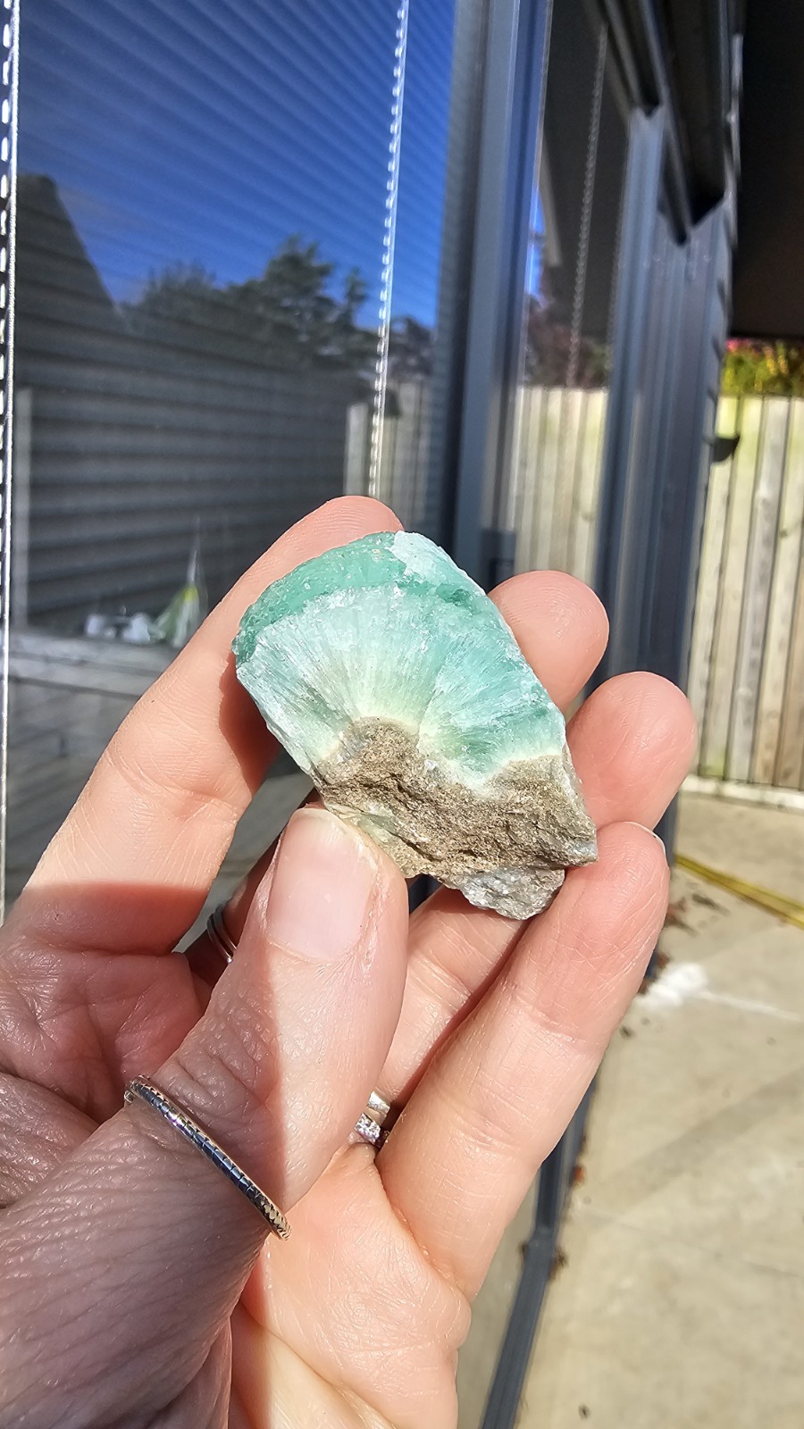 Rare Smithsonite crystal Specimen Bold blue Aragonite 43g 4.6cm Pakistan